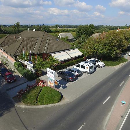 Kisduna Etterem-Panzio Dunaharaszti Extérieur photo