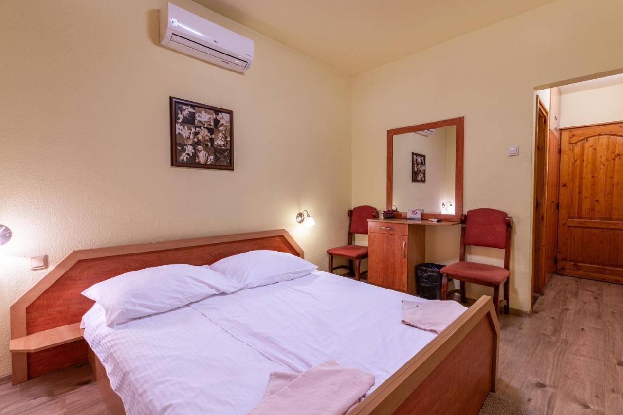 Kisduna Etterem-Panzio Dunaharaszti Extérieur photo