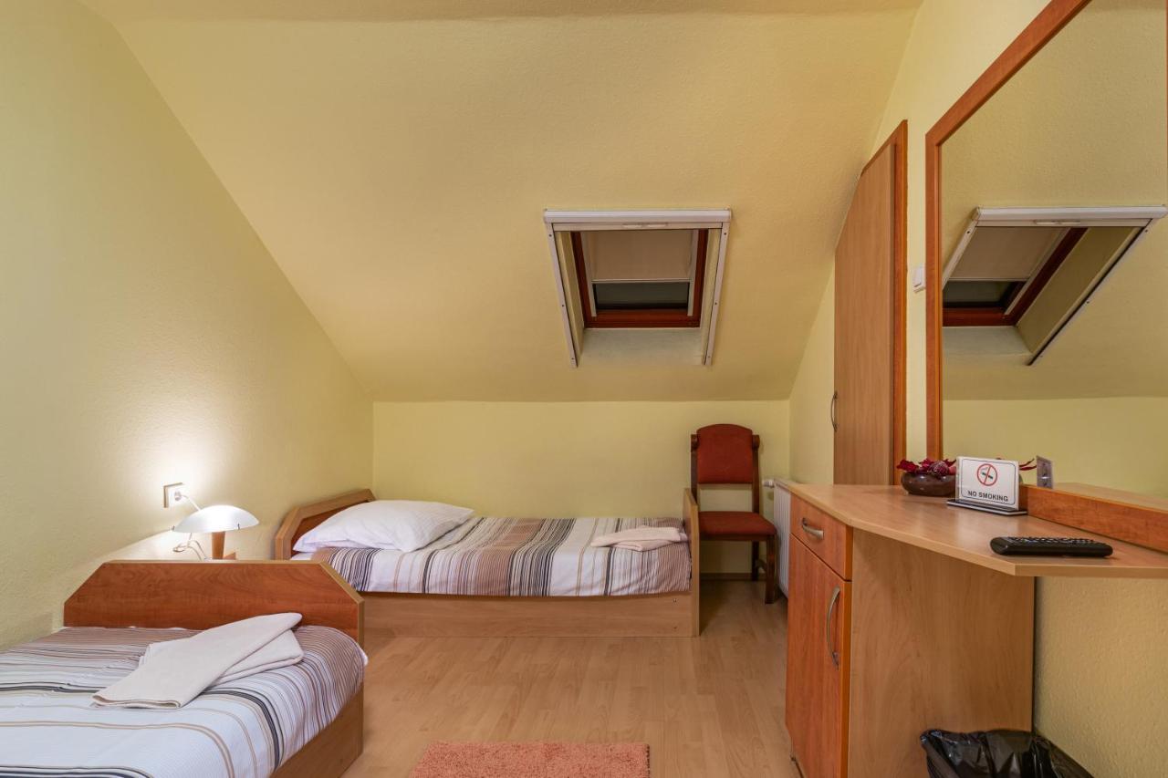 Kisduna Etterem-Panzio Dunaharaszti Extérieur photo