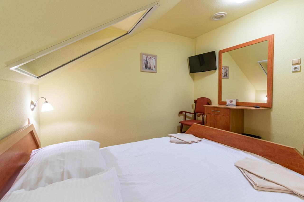 Kisduna Etterem-Panzio Dunaharaszti Extérieur photo