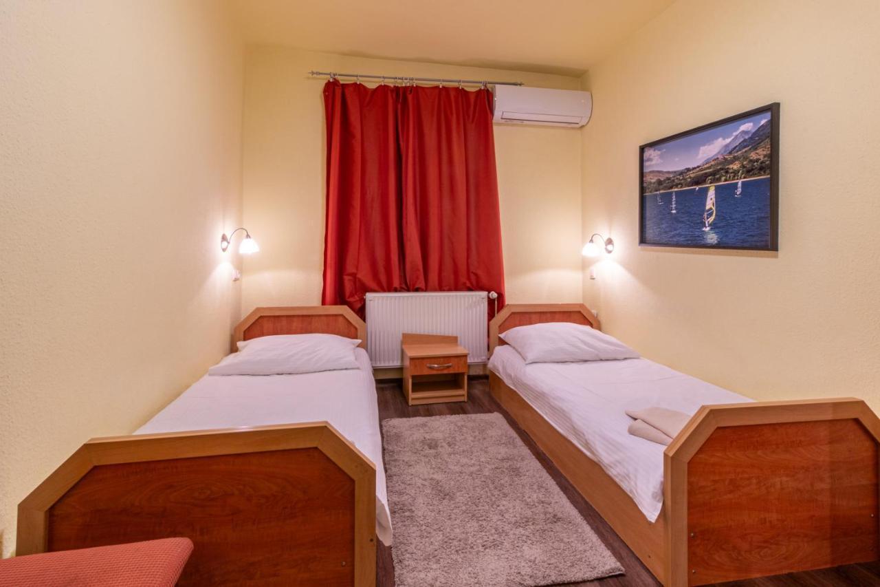 Kisduna Etterem-Panzio Dunaharaszti Extérieur photo