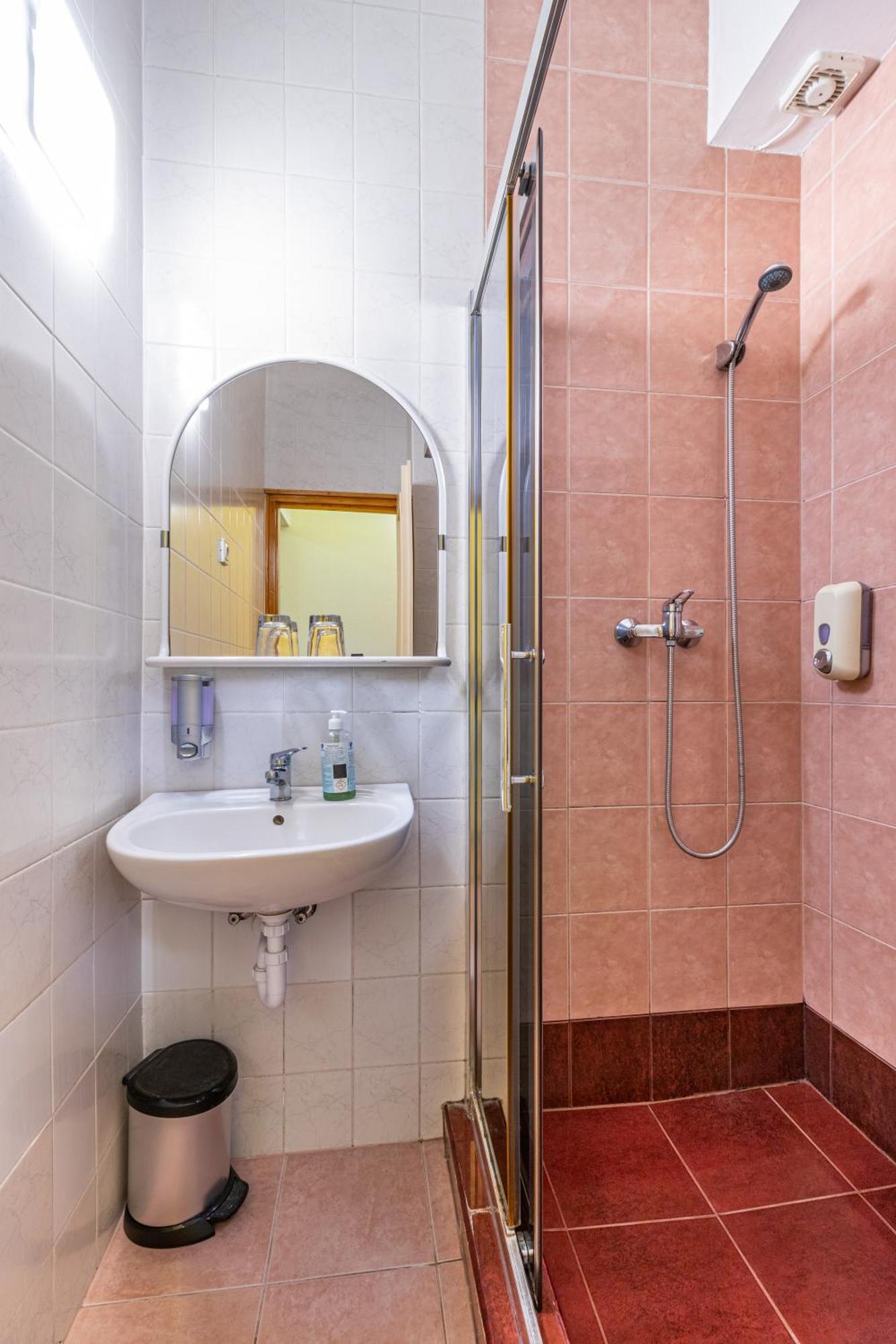 Kisduna Etterem-Panzio Dunaharaszti Extérieur photo